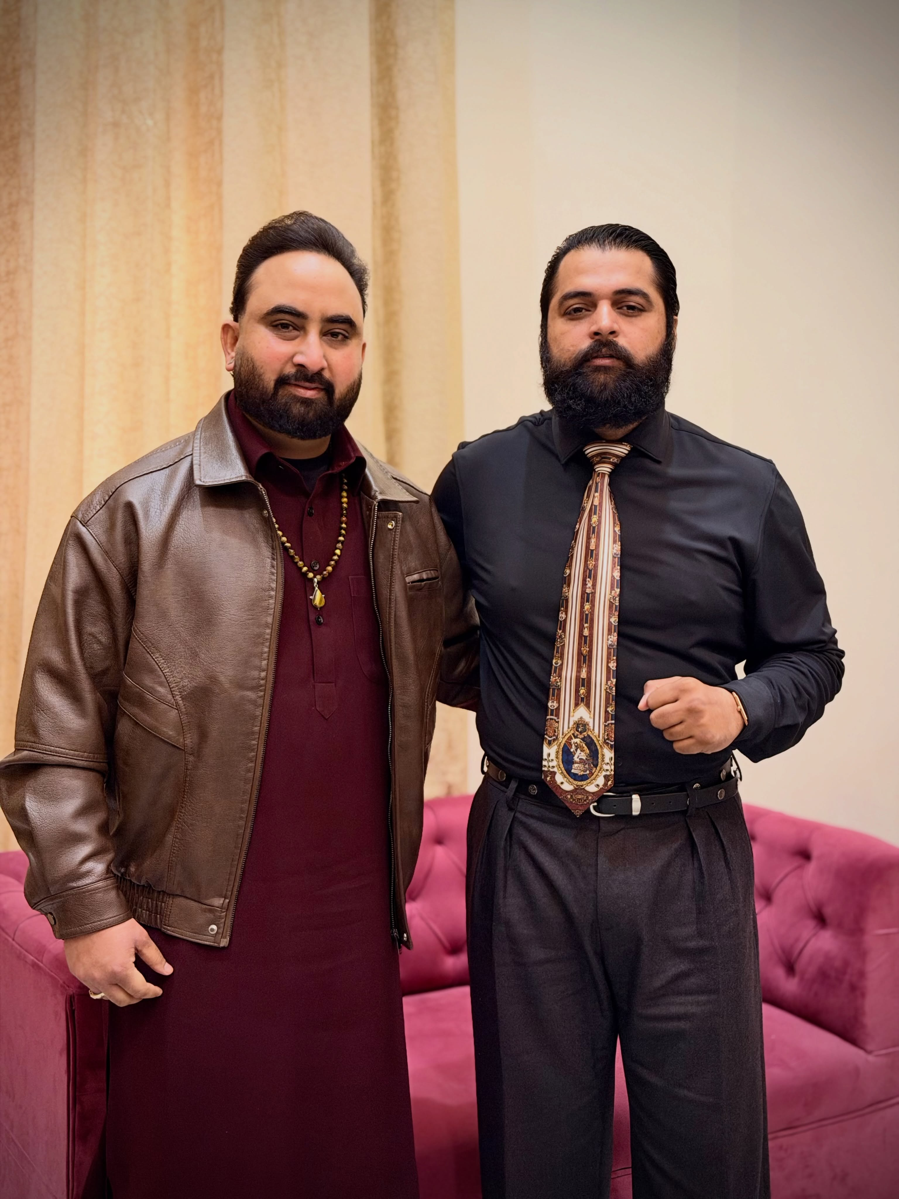 ਖੁਦ ਤੋਂ ਫੋਕਸ ਹਿੱਲ ਜਾਣਾ ਸੀ ਜੇ ਥੋੜੇ ਹੁਸ਼ਿਆਰ ਨਾ ਹੁੰਦੇ
ਲੋਕਾਂ ਵੇਚ ਕੇ ਖਾ ਜਾਣਾ ਸੀ ਅਸੀਂ ਜੇ ਤੇਜ਼ ਤਰਾਰ ਨਾ ਹੁੰਦੇ❤️
@gulabsidhu_ 

#rveevashisht❤️ #gulabsidhu #sidhumoosewala
